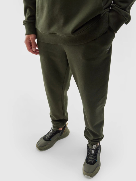 Акція на Спортивні штани чоловічі 4F Trousers Cas M517 4FAW23TTROM517-43S XL Зелені від Rozetka