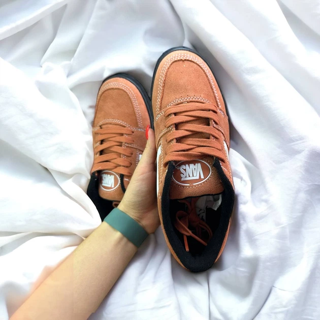 Жіночі кеди короткі Vans 38 замш колір коричневий (24 см