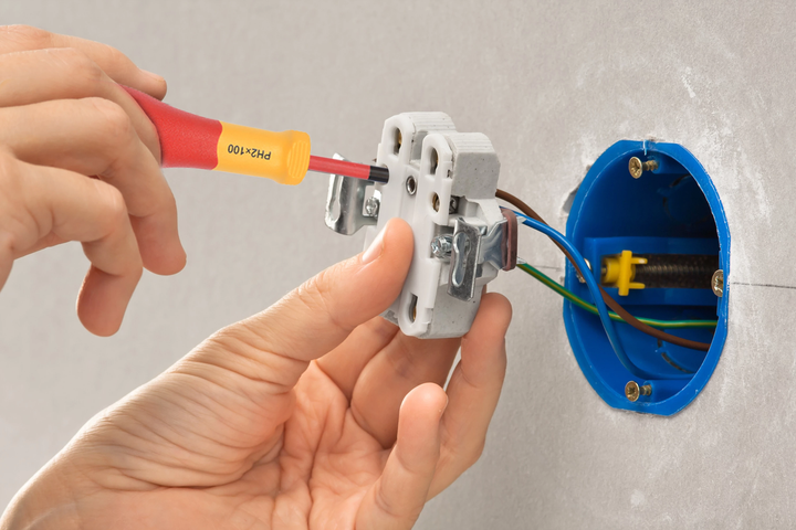 Отвертка диэлектрическая крестовая WORKPRO PZ2x100мм EN/IEC 60900 10000V PRO PLUS WP341021 - изображение 2