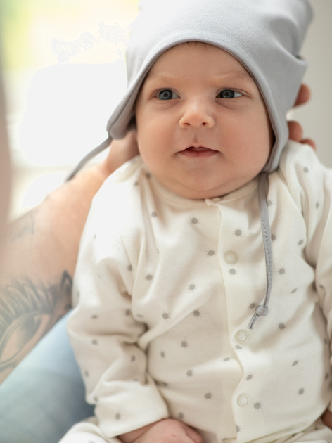 Дитячий чепчик Pinokio Hello Wrapped Bonnet 36-38 см Сірий (5901033291609) - зображення 3