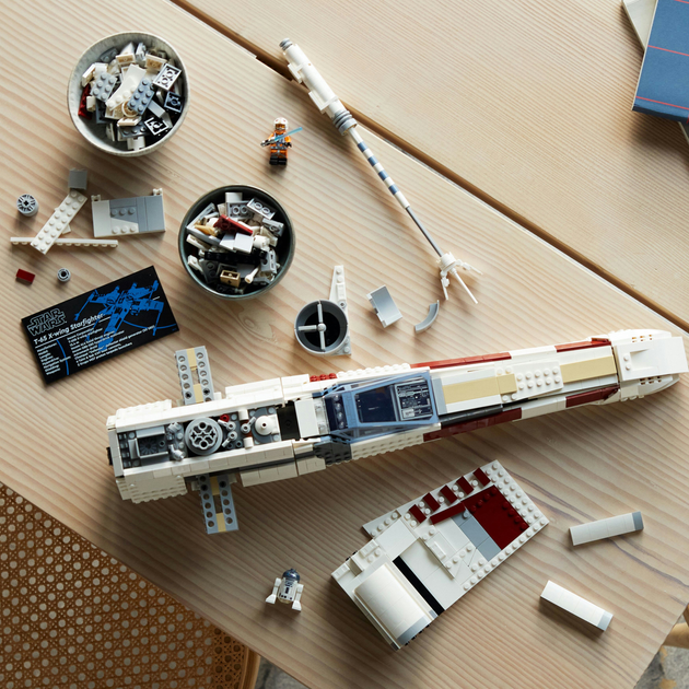 Конструктор LEGO Star Wars Истребитель X-Wing 1953 детали