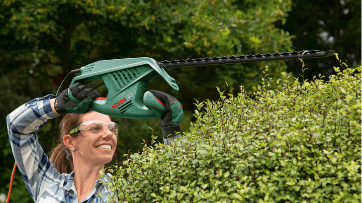 Кущоріз електричний Bosch Easy HedgeCut 55 (0600847C02) - Фото 2 Кущоріз електричний Bosch Easy HedgeCut 55 (0600847C02) - зображення 2