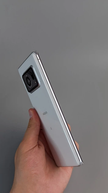 Мобільний телефон Sharp Aquos R6 12GB/128GB White (A101SH)(00025908) Б/В - изображение 5