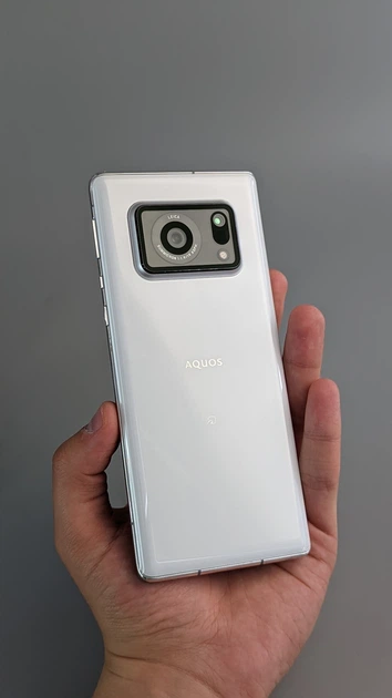 Мобільний телефон Sharp Aquos R6 12GB/128GB White (A101SH)(00025911) Б/В - Фото 2 Мобільний телефон Sharp Aquos R6 12GB/128GB White (A101SH)(00025911) Б/В - изображение 2
