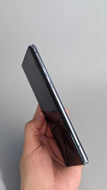 Мобільний телефон Sharp Aquos R6 12GB/128GB Black (A101SH