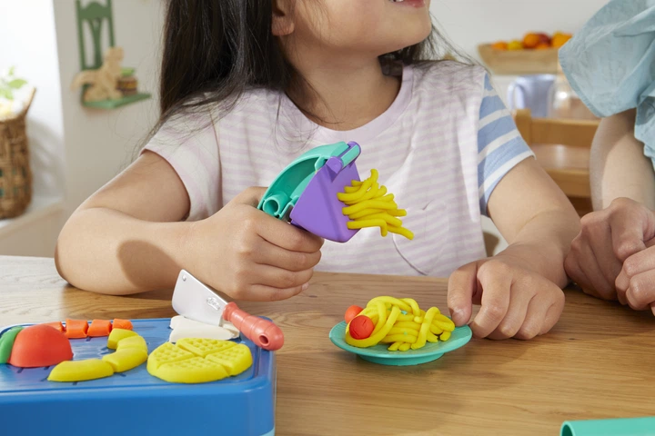 Набір для творчості з пластиліном Hasbro Маленький Шеф (5010996130976) - зображення 5