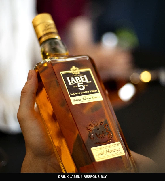 Виски Label 5 Gold Heritage 0.7 л 40% в подарочной коробке