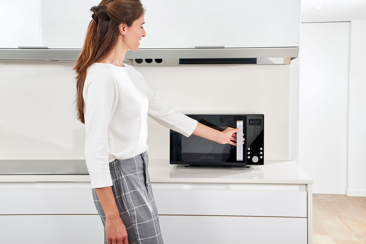Мікрохвильова піч Black+Decker з грилем BXMZ900E - зображення 5