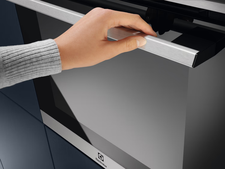 Духовой шкаф электрический ELECTROLUX EOF5C50BX - изображение 4