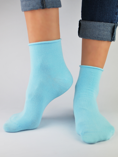 Жіночі шкарпетки Noviti SB014-W-08 35-38 Сині (5905204315477) - зображення 1