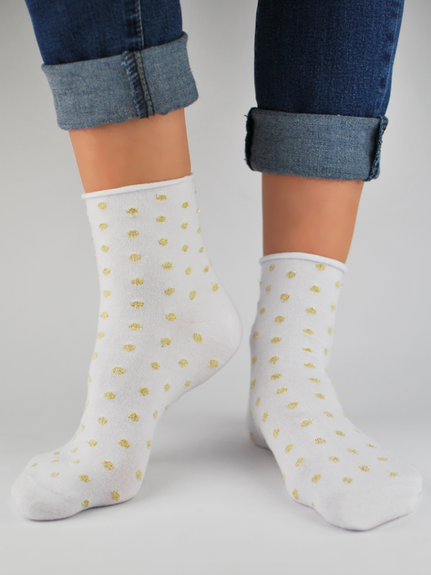 Жіночі шкарпетки Noviti SB024-W-01 35-38 Білі (5905204314661) - зображення 1