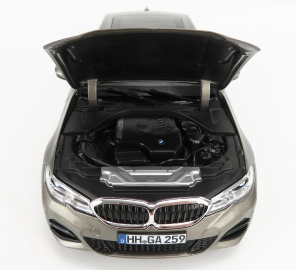 Модель автомобіля BMW 3 (G20) 330i Silver by Norev, Scale 1:18