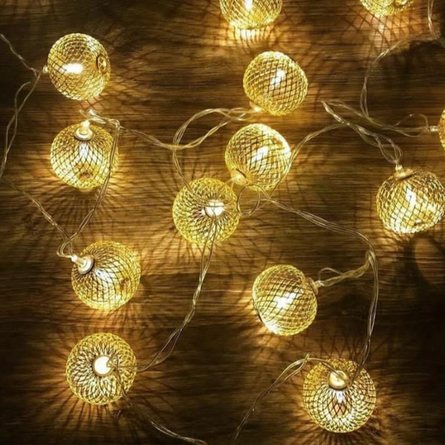 Світлодіодна гірлянда з золотими кульками "Сітка-сфера" 20 LED, 5м + перехідник, 220V, IP44, Теплий білий - зображення 3