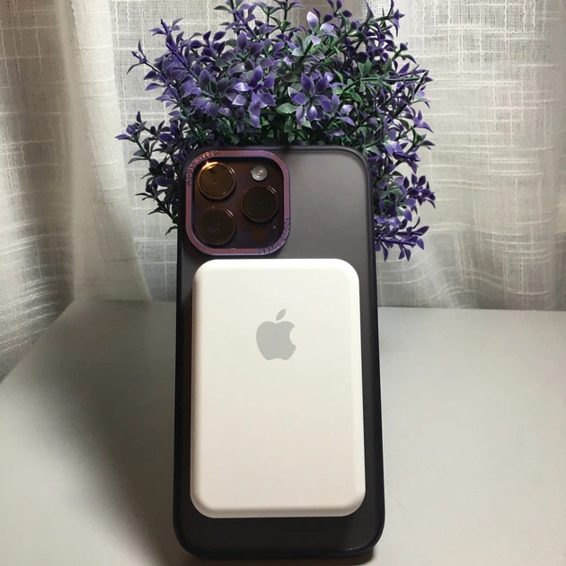 Внешний аккумулятор MagSafe Battery Pack для iPhone 12, 13, 14
