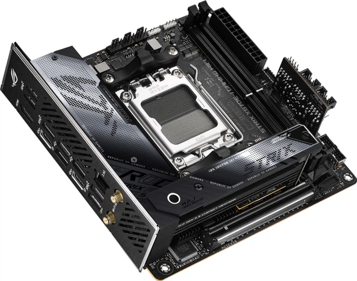 Płyta główna Asus ROG STRIX X670E-I GAMING WIFI (sAM5, AMD X670, PCI-Ex16) - Zdjęcie 4 Płyta główna Asus ROG STRIX X670E-I GAMING WIFI (sAM5, AMD X670, PCI-Ex16) - obraz 4