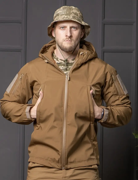 Мужская куртка Softshell койот с капюшоном и липучками под шевроны водонепроницаемая L - изображение 1