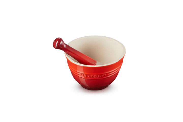 Ступка Le Creuset 11,5 см Cerise (81209300600003) - Фото 2 Ступка Le Creuset 11,5 см Cerise (81209300600003) - изображение 2