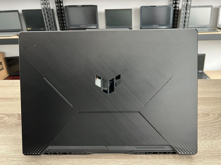 Игровой ноутбук Asus TUF Gaming FX505D / 15.6
