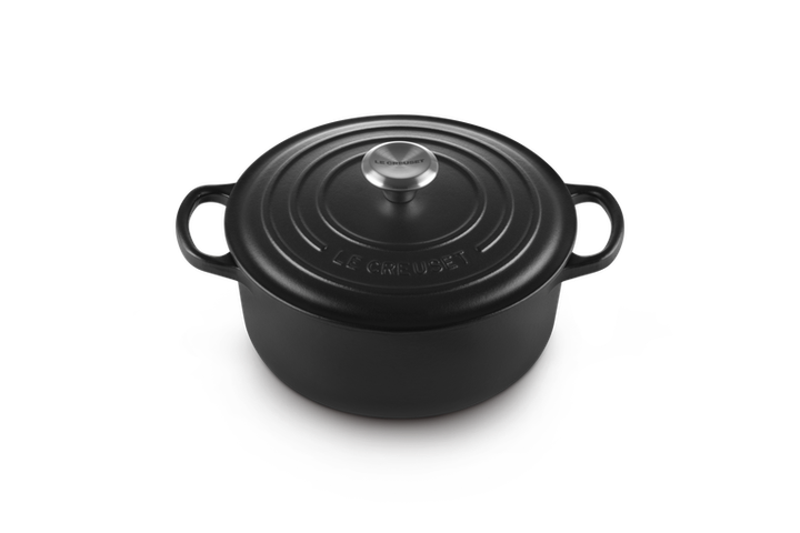 Каструля Le Creuset Signature 2,4 л Satin Black (21177200000430) - Фото 5 Каструля Le Creuset Signature 2,4 л Satin Black (21177200000430) - изображение 5