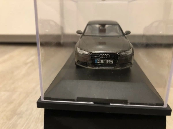 Модель автомобіля Audi A6 (C7) Dakota Grey by Schuco, Scale 1:43