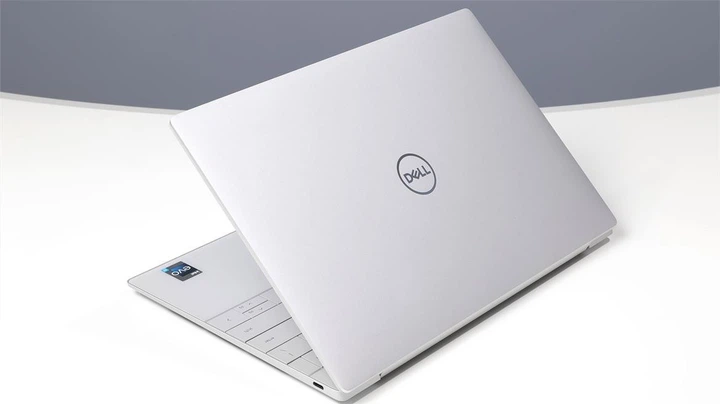 Ноутбук Dell XPS 13 Plus 9320 Platinum / Intel Core i7-1260P / RAM
