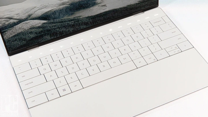 Ноутбук Dell XPS 13 Plus 9320 Platinum / Intel Core i7-1260P / RAM 16 ГБ / SSD 1 ТБ / Intel Iris Xe Graphics / Windows 10 Pro - Фото 5 Ноутбук Dell XPS 13 Plus 9320 Platinum / Intel Core i7-1260P / RAM 16 ГБ / SSD 1 ТБ / Intel Iris Xe Graphics / Windows 10 Pro - зображення 5