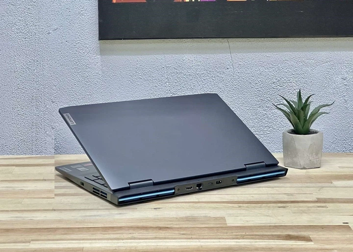 Ноутбук Lenovo Gaming 15arh7 / 15.6 " (1920x1080) IPS / 120Hz / AMD Ryzen 5 7535HS / 16Gb DDR5 / SSD 512Gb / Geforce Rtx 2050 (4Gb / GDDR6 / 64Bit) / Windows 11 - изображение 3