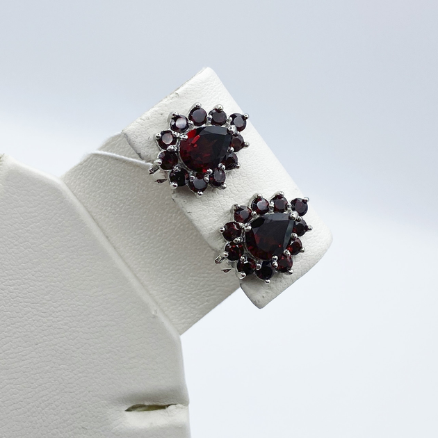 Сережки серебряные с гранатом 4,76 г от продавца: Valerie – в интернет ...