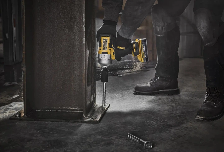 Гайковерт DeWalt ударный аккумуляторный бесщеточный (DCF961H2T) - Фото 8 Гайковерт DeWalt ударный аккумуляторный бесщеточный (DCF961H2T) - изображение 8