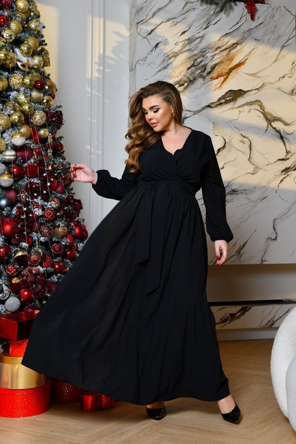 5 способов сочетать украшения с черным платьем