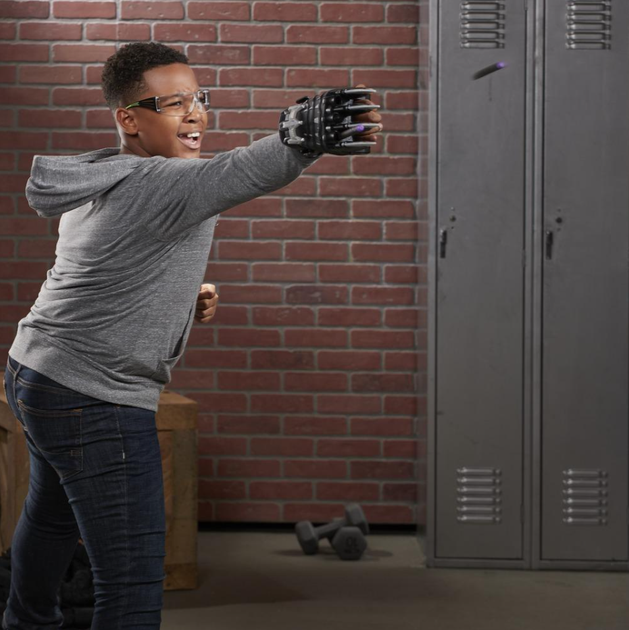 Nerf Бластер Перчатка Когти Черная Пантера Black Panther Dart-Launching Hasbro E7372 - Фото 6 Nerf Бластер Перчатка Когти Черная Пантера Black Panther Dart-Launching Hasbro E7372 - изображение 6