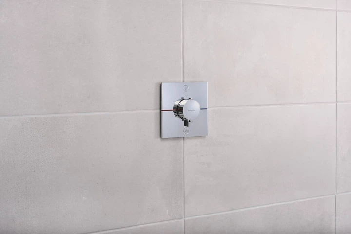Термостат на 2 споживачі Hansgrohe ShowerSelect Comfort E (колір - хром) 15572000 - Фото 8 Термостат на 2 споживачі Hansgrohe ShowerSelect Comfort E (колір - хром) 15572000 - зображення 8