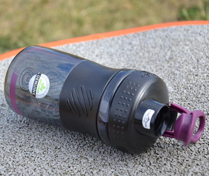 Шейкер спортивний (пляшка) BlenderBottle SportMixer 20oz/590ml Black/Plum - изображение 12