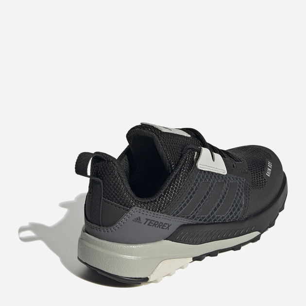 Підліткові трекінгові кросівки для хлопчика Adidas Terrex Trailmaker RAIN.RDY K FW9327 38.5 (5.5UK) Чорні (4062062752460) - зображення 13