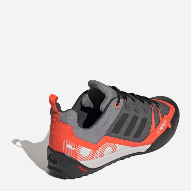 Чоловічі кросівки для туризму adidas Terrex Swift Solo 2 GZ0332 42 (UK 8) Сірі (4064055905020) - зображення 16