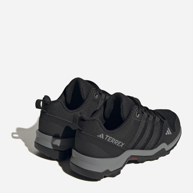 Buty sportowe chłopięce adidas Terrex AX2R K IF7514 37 (4.5UK) Czarne z szarym (4066745284309) - obraz 15