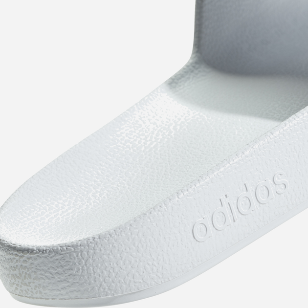 Жіночі шльопанці adidas Adilette Aqua F35539 38 Білі з чорним (4060509397359) - зображення 17