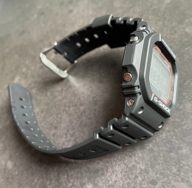 Часы наручные Casio G-Shock GW-M5610U-1 Tough Solar Multiband 6