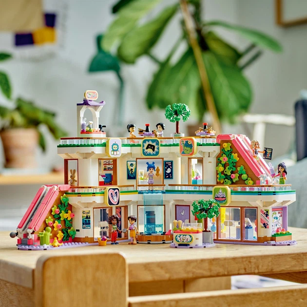 Zestaw klocków LEGO Friends Centrum handlowe w Heartlake City 1237 elementów (42604) - obraz 6