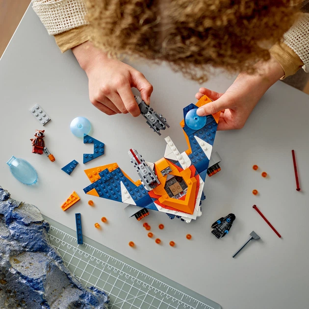 Zestaw klocków LEGO Super Heroes Warbird Rocketa vs. Ronan 290 elementów (76278) - obraz 10