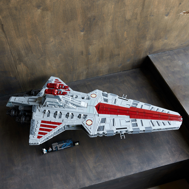 Конструктор LEGO Star Wars Зоряний крейсер Республіки класу Венатор 5374 деталей (75367) - зображення 5