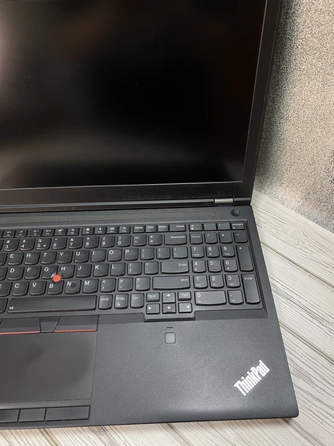 Ноутбук Lenovo ThinkPad P52 \ 15.6 \ IPS \ Core I7-8850H \ SSD 512 GB \ NVIDIA Quadro 4 GB \ - Б/У - Фото 3 Ноутбук Lenovo ThinkPad P52 \ 15.6 \ IPS \ Core I7-8850H \ SSD 512 GB \ NVIDIA Quadro 4 GB \ - Б/У - изображение 3