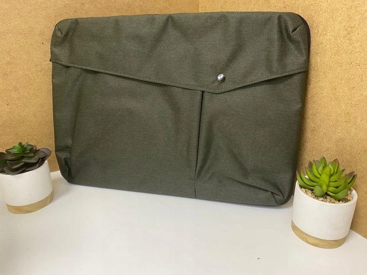 Чохол, сумка для ноутбука 17 дюймів AmazonBasics 40,64х32,26х2,29 см (sum0023933) - Фото 4 Чохол, сумка для ноутбука 17 дюймів AmazonBasics 40,64х32,26х2,29 см (sum0023933) - зображення 4