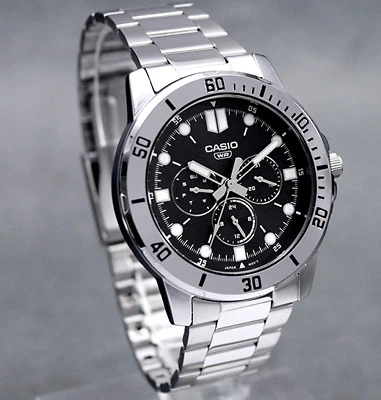 Наручний практичний годинник Casio MTP-VD300D-1E Срібло\Чорний екран - зображення 7