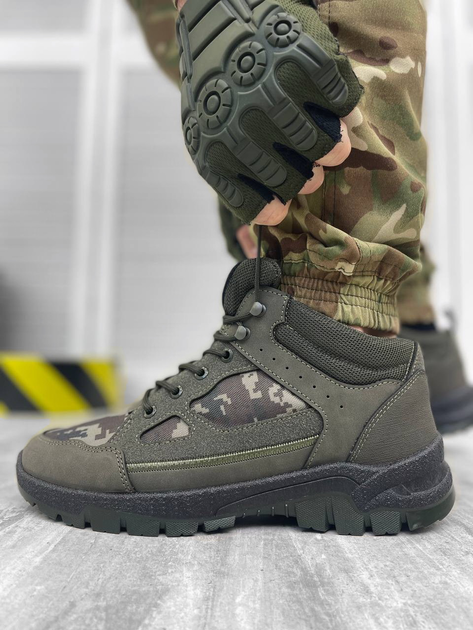 Тактичні кросівки Tactical Assault Shoes Піксель 41 - зображення 1