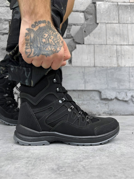 Тактичні зимові черевики Special Forces Boots Black 40 - зображення 1