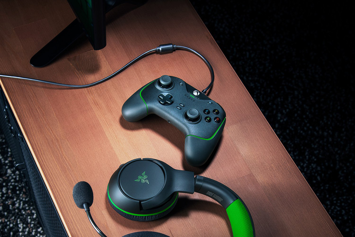 Kontroler gamingowy Razer Wolverine V2 USB Black (RZ06-03560100-R3M1) - obraz 7