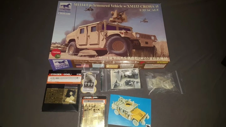 Сборная модель 1/35 бронеавтомобиля M1114w/XM153 CROWS II Bronco CB35136 - изображение 4