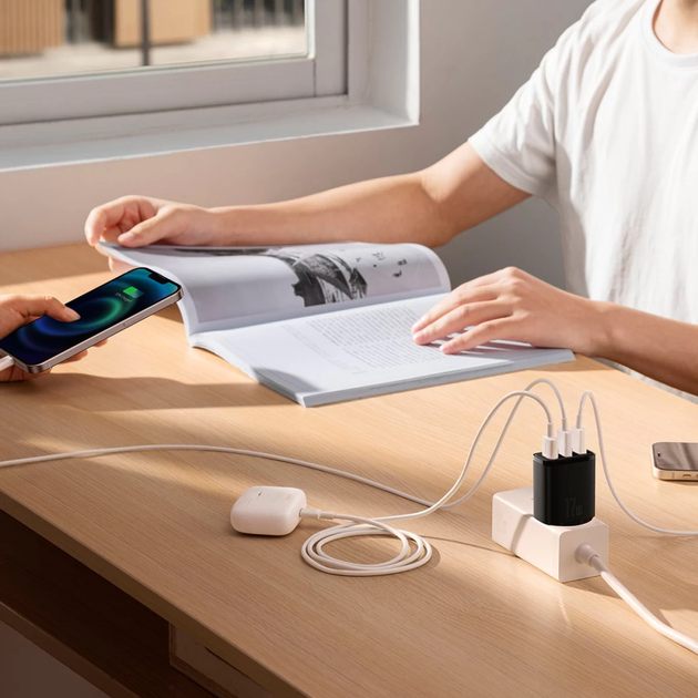 Мережевий зарядний пристрій Baseus Compact Charger 3U 17W EU Black (CCXJ020101) - изображение 7