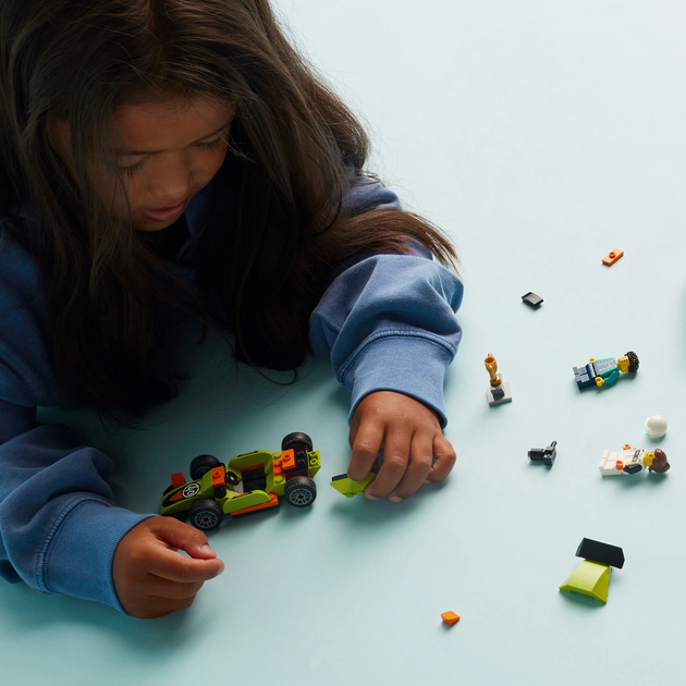 Zestaw klocków LEGO City Zielony samochód wyścigowy 56 elementów (60399) - obraz 9